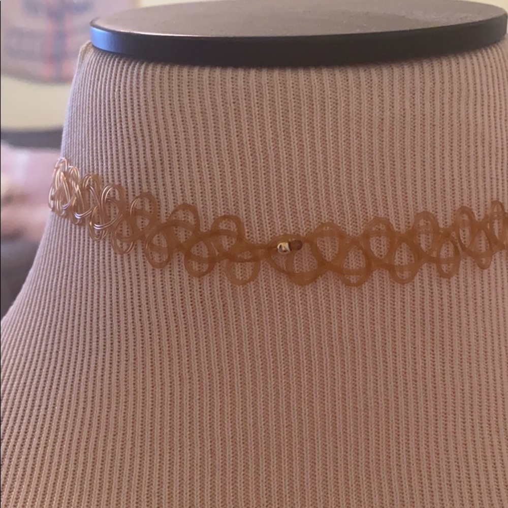 Chocker - Picture 3 of 3